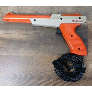 Nintendo NES Zapper Gun NES-005 Orange OEM - Tested & Working